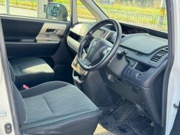 Toyota Noah SI 2012 full