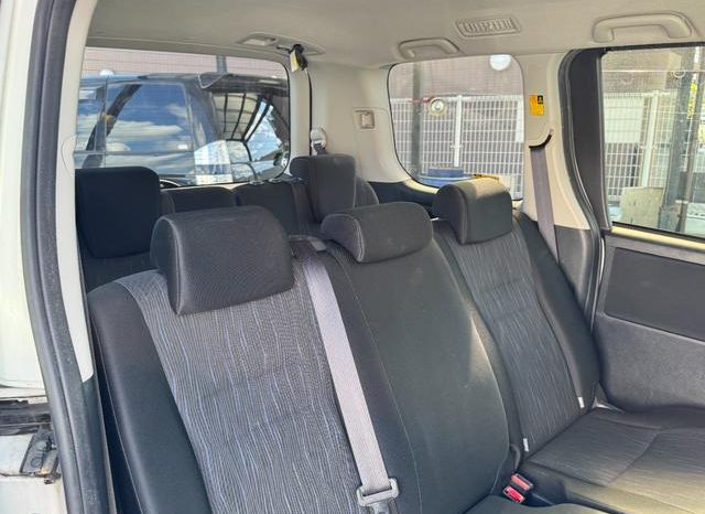 Toyota Noah SI 2012 full