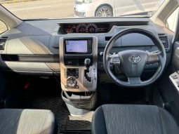 Toyota Noah SI 2012 full