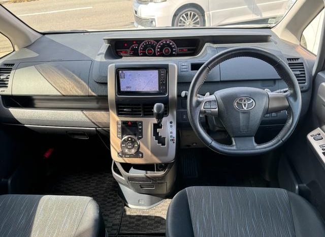 Toyota Noah SI 2012 full