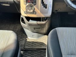 Toyota Noah SI 2012 full