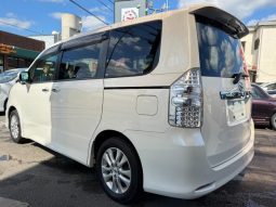 Toyota Noah SI 2012 full