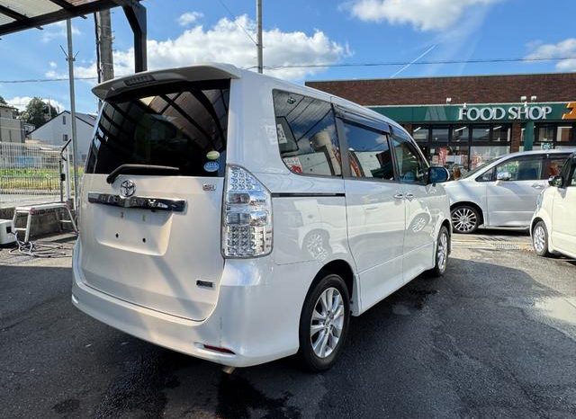 Toyota Noah SI 2012 full