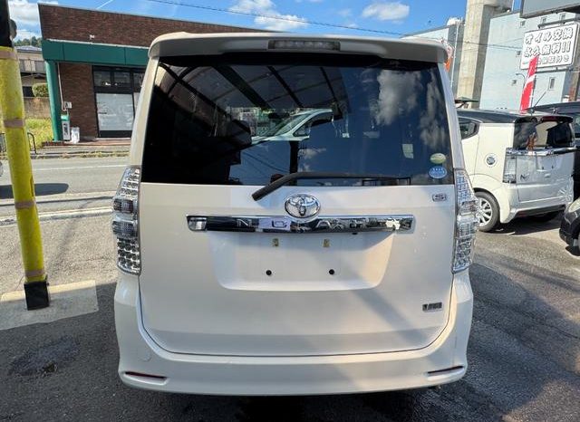 Toyota Noah SI 2012 full