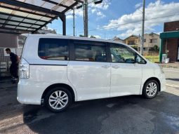 Toyota Noah SI 2012 full