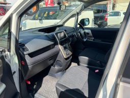 Toyota Noah SI 2012 full