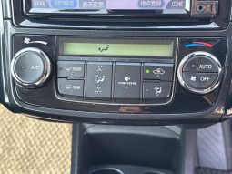 Toyota Corolla Axio 1.5G 2016 full