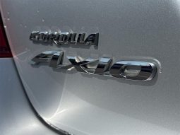 Toyota Corolla Axio 1.5G 2016 full