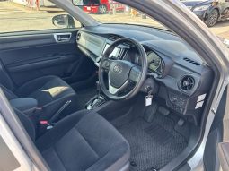 Toyota Corolla Axio 1.5G 2016 full