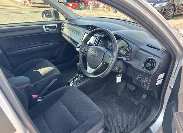 Toyota Corolla Axio 1.5G 2016 full