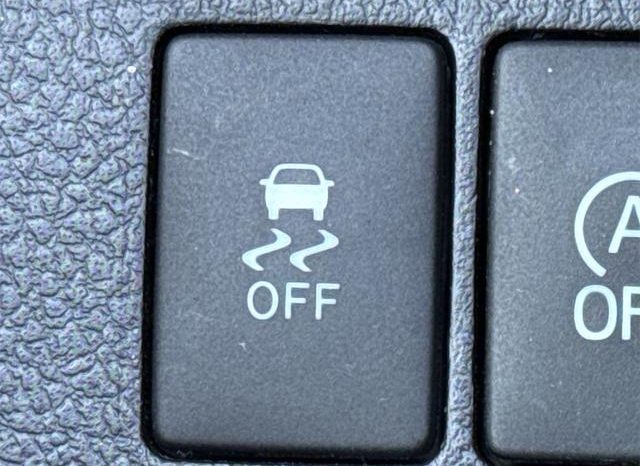 Toyota Corolla Axio 1.5G 2016 full