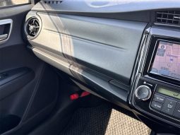 Toyota Corolla Axio 1.5G 2016 full