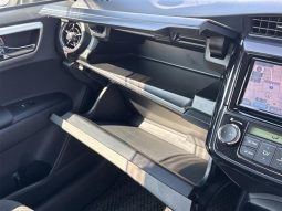 Toyota Corolla Axio 1.5G 2016 full