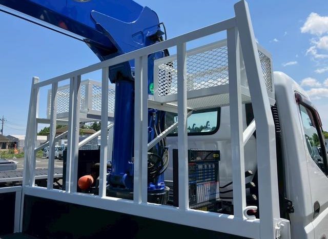 Mitsubishi Fuso Canter 2015 full