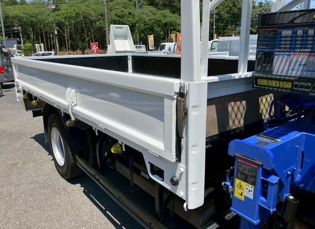 Mitsubishi Fuso Canter 2015 full