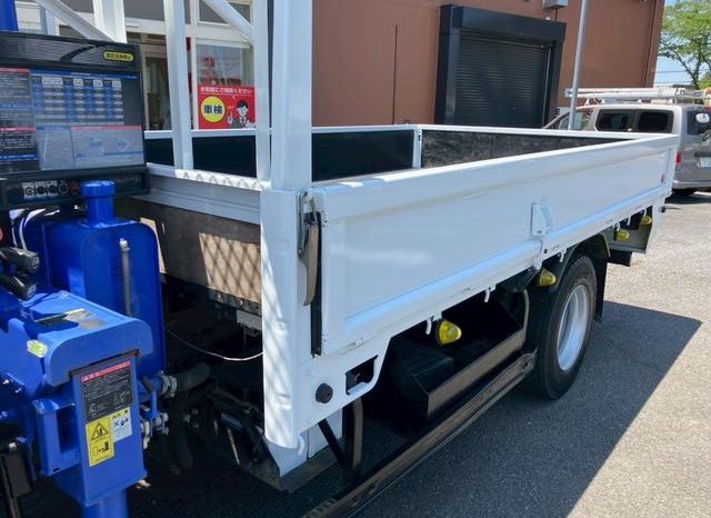 Mitsubishi Fuso Canter 2015 full