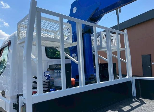 Mitsubishi Fuso Canter 2015 full