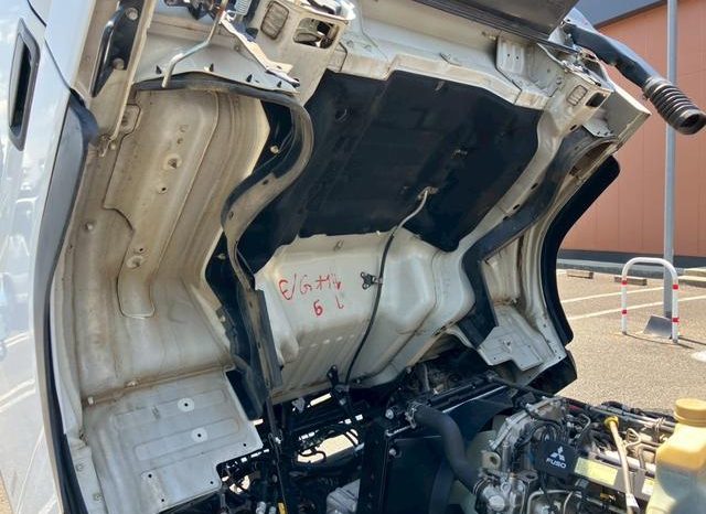 Mitsubishi Fuso Canter 2015 full