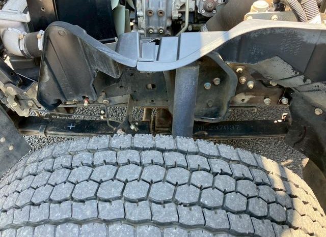 Mitsubishi Fuso Canter 2015 full