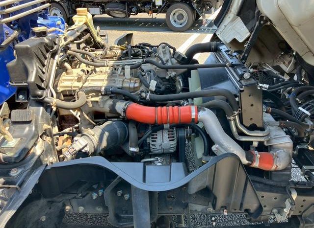 Mitsubishi Fuso Canter 2015 full