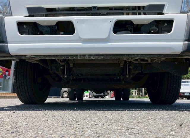 Mitsubishi Fuso Canter 2015 full