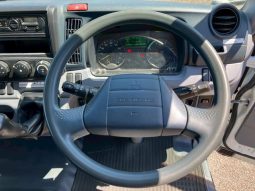 Mitsubishi Fuso Canter 2015 full