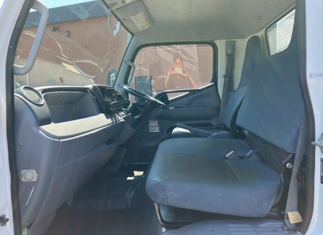 Mitsubishi Fuso Canter 2015 full