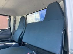 Mitsubishi Fuso Canter 2015 full