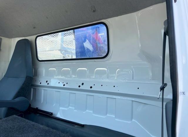 Mitsubishi Fuso Canter 2015 full