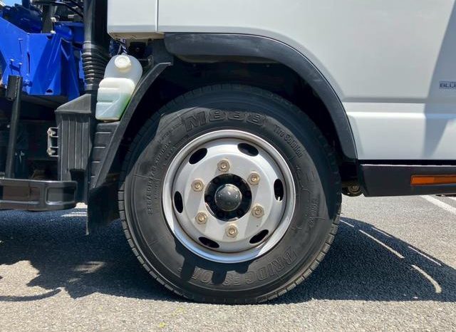 Mitsubishi Fuso Canter 2015 full