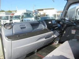 Mitsubishi Fuso Canter 2015 full