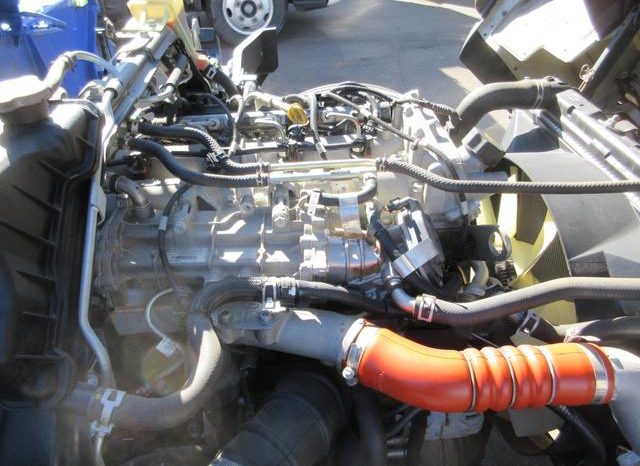 Mitsubishi Fuso Canter 2015 full