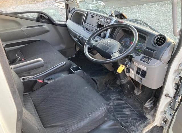 Mitsubishi Fuso Canter Long High Floor DX 2016 full