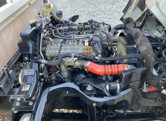 Mitsubishi Fuso Canter Long High Floor DX 2016 full