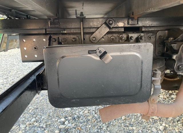 Mitsubishi Fuso Canter Long High Floor DX 2016 full