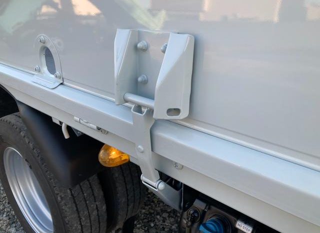 Mitsubishi Fuso Canter Long High Floor DX 2016 full