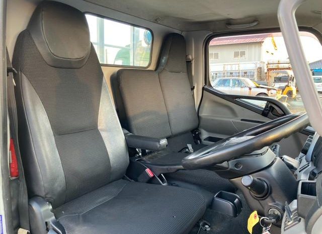 Mitsubishi Fuso Canter Long High Floor DX 2016 full