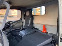 Mitsubishi Fuso Canter Long High Floor DX 2016 full