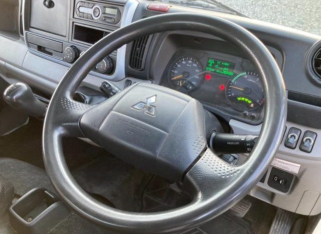 Mitsubishi Fuso Canter Long High Floor DX 2016 full