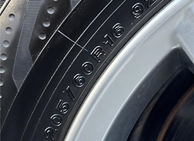 Toyota Voxy ZS Kira II full