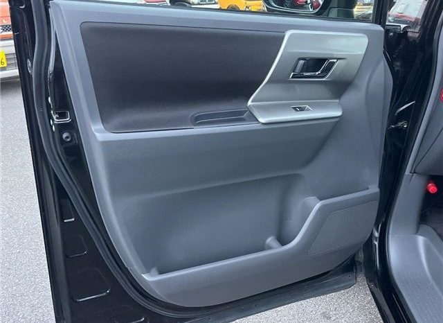 Toyota Voxy ZS Kira II full