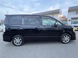 Toyota Voxy ZS Kira II full