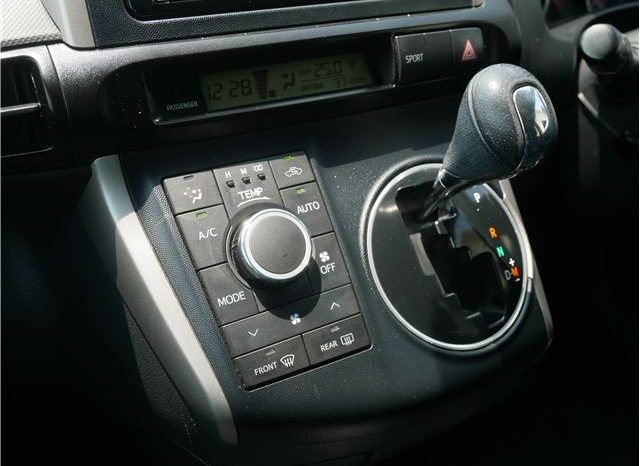 Toyota Wish 2.0 Z 2009 full