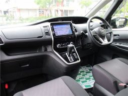 Nissan Serena Highway Star V Selection II 2018 full