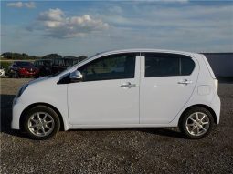 Daihatsu Mira E.S GSA 2016 full