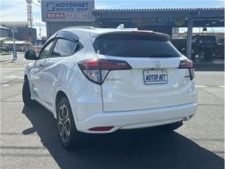 Honda Vezel 1.5 Hybrid Z Honda Sensing 2016 full