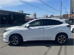 Honda Vezel 1.5 Hybrid Z Honda Sensing 2016 full