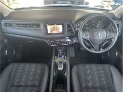 Honda Vezel 1.5 Hybrid Z Honda Sensing 2016 full