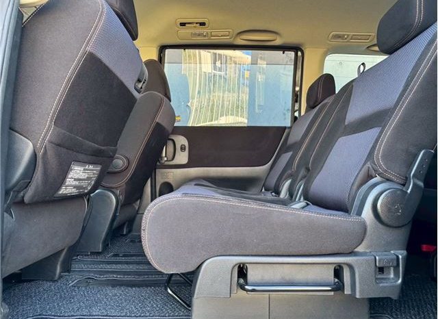 Nissan Serena Highway Star 2009 full