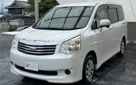 Toyota Noah X Smart Edition 2012